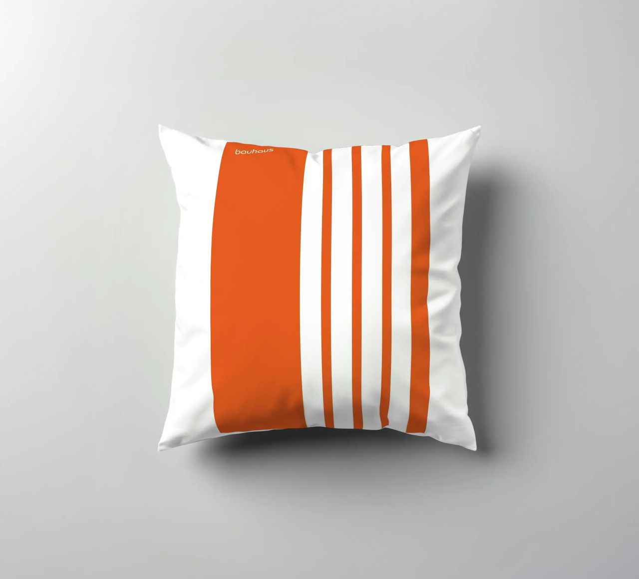 Bauhaus Kissen von jemma.emery