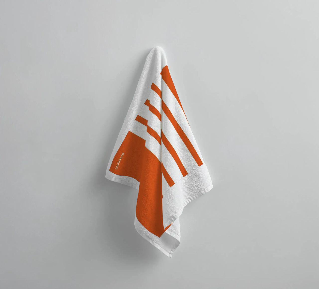 Bauhaus Handtuch von jemma.emery
