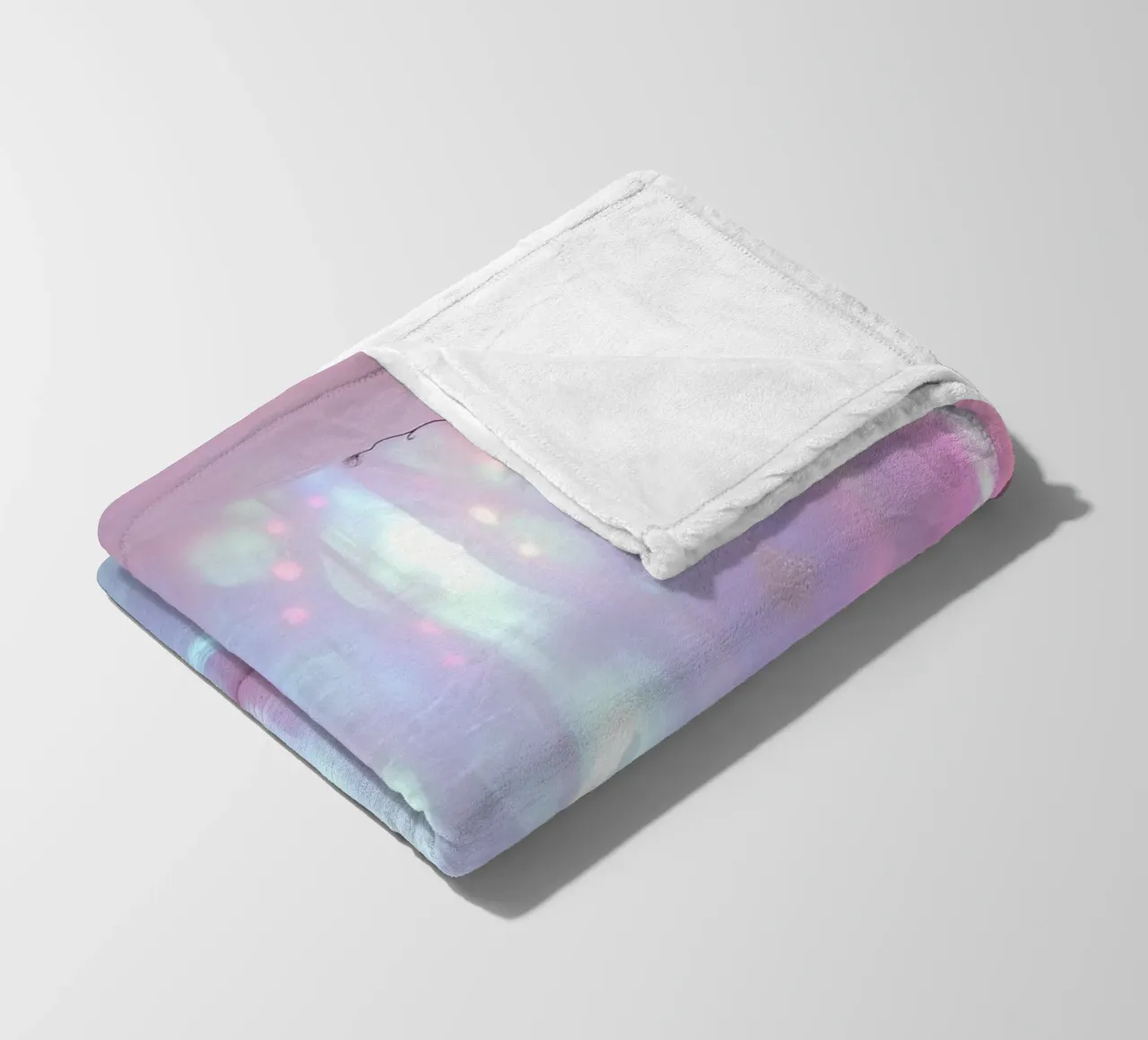 Le proiezioni di luce colorata creano un'atmosfera eterea in coperta in pile da DesignDoodle