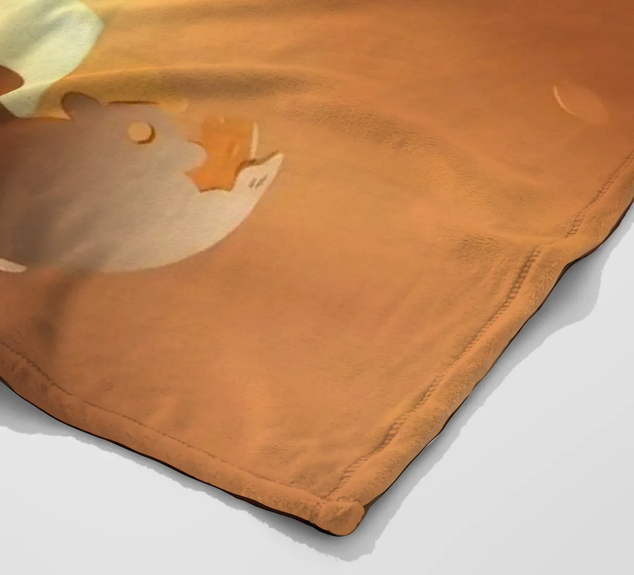 Candela a luce soffusa in un supporto ornato, circondata da un ciuffo di foglie. coperta in pile da DesignDoodle