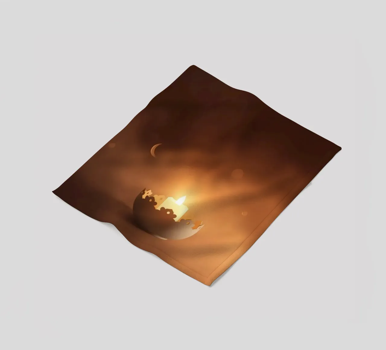 Candela a luce soffusa in un supporto ornato, circondata da un ciuffo di foglie. coperta in pile da DesignDoodle