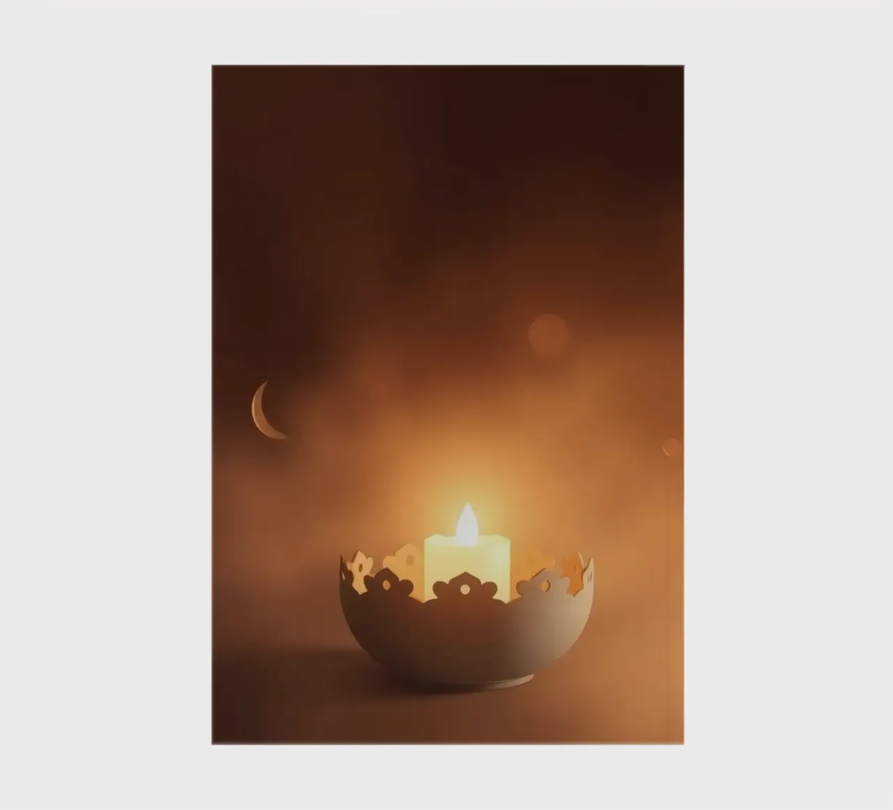 Candela a luce soffusa in un supporto ornato, circondata da un ciuffo di foglie. diario da DesignDoodle