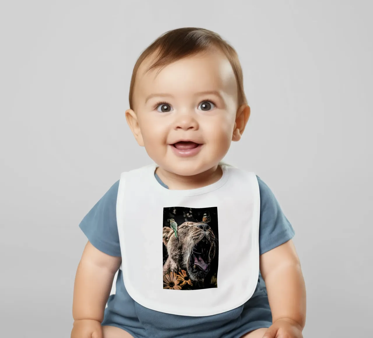 Lioness bavaglino da Wouter Rikken