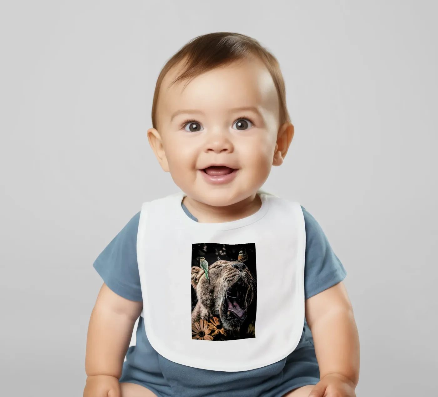 Lioness bavaglino da Wouter Rikken