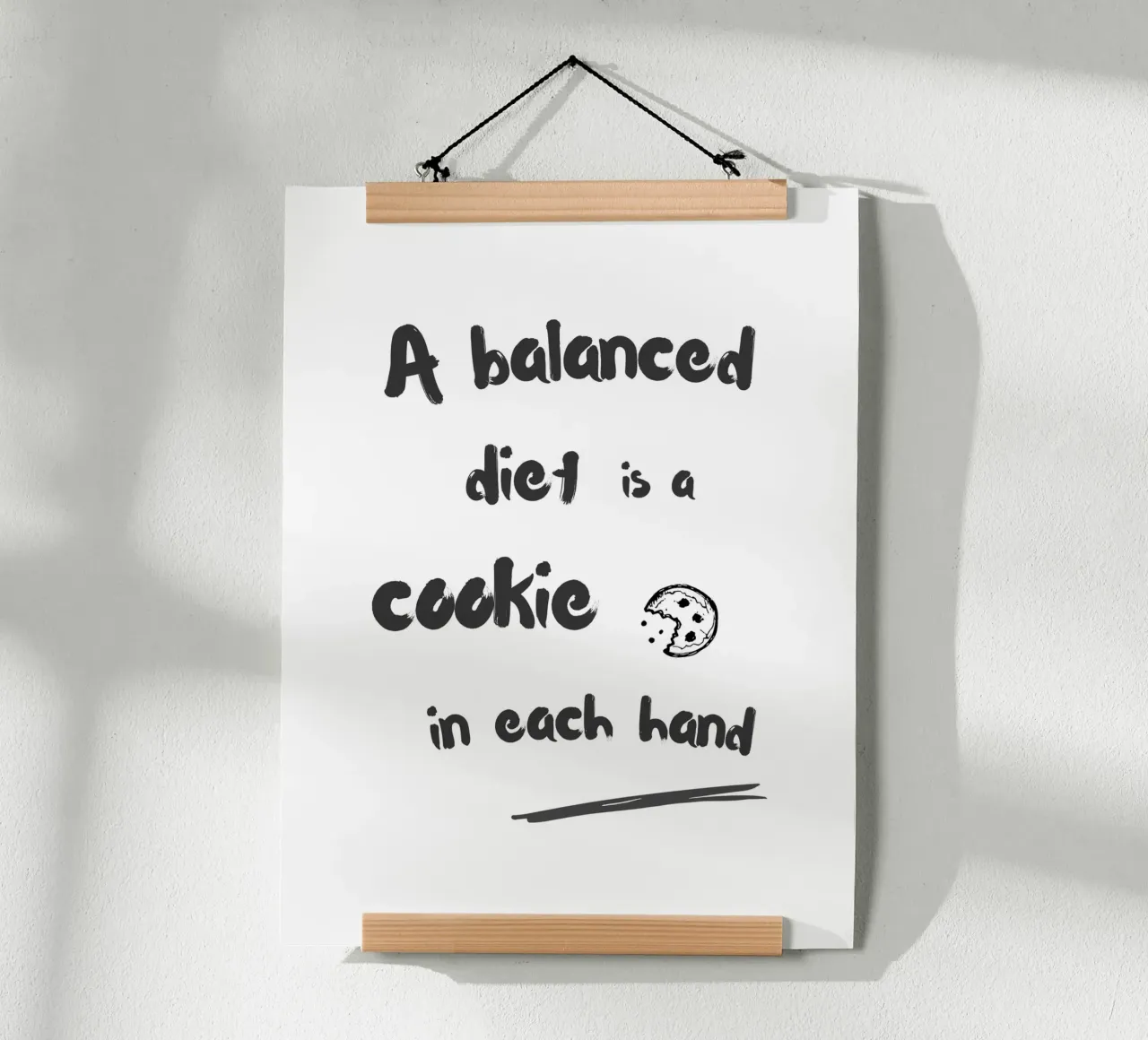 A balanced diet is a cookie in each hand poster con telaio in plastica da typostudio