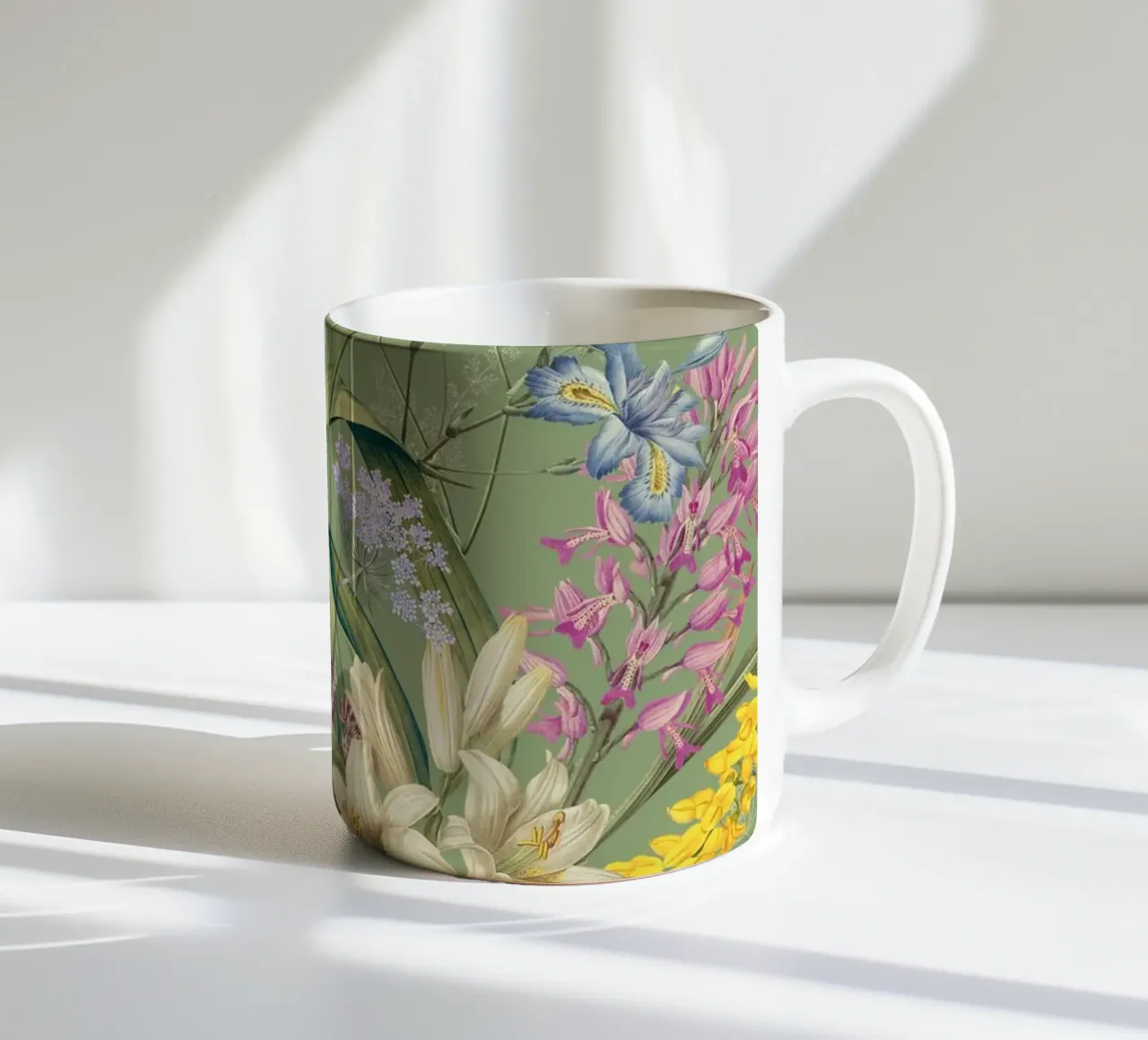 Isolated Blooms II tazza in ceramica da burcukorkmazyurek