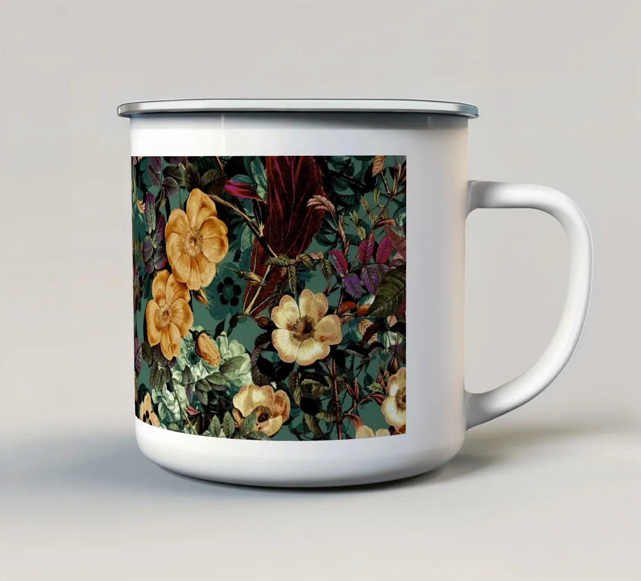 Isolated Blooms tazza in smalto da burcukorkmazyurek