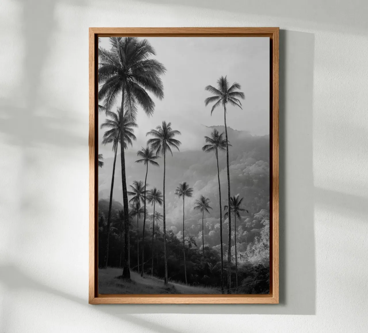 Palme in bianco e nero nella valle nebbiosa tela con Cornice a cassetta da Indigo Tides Art