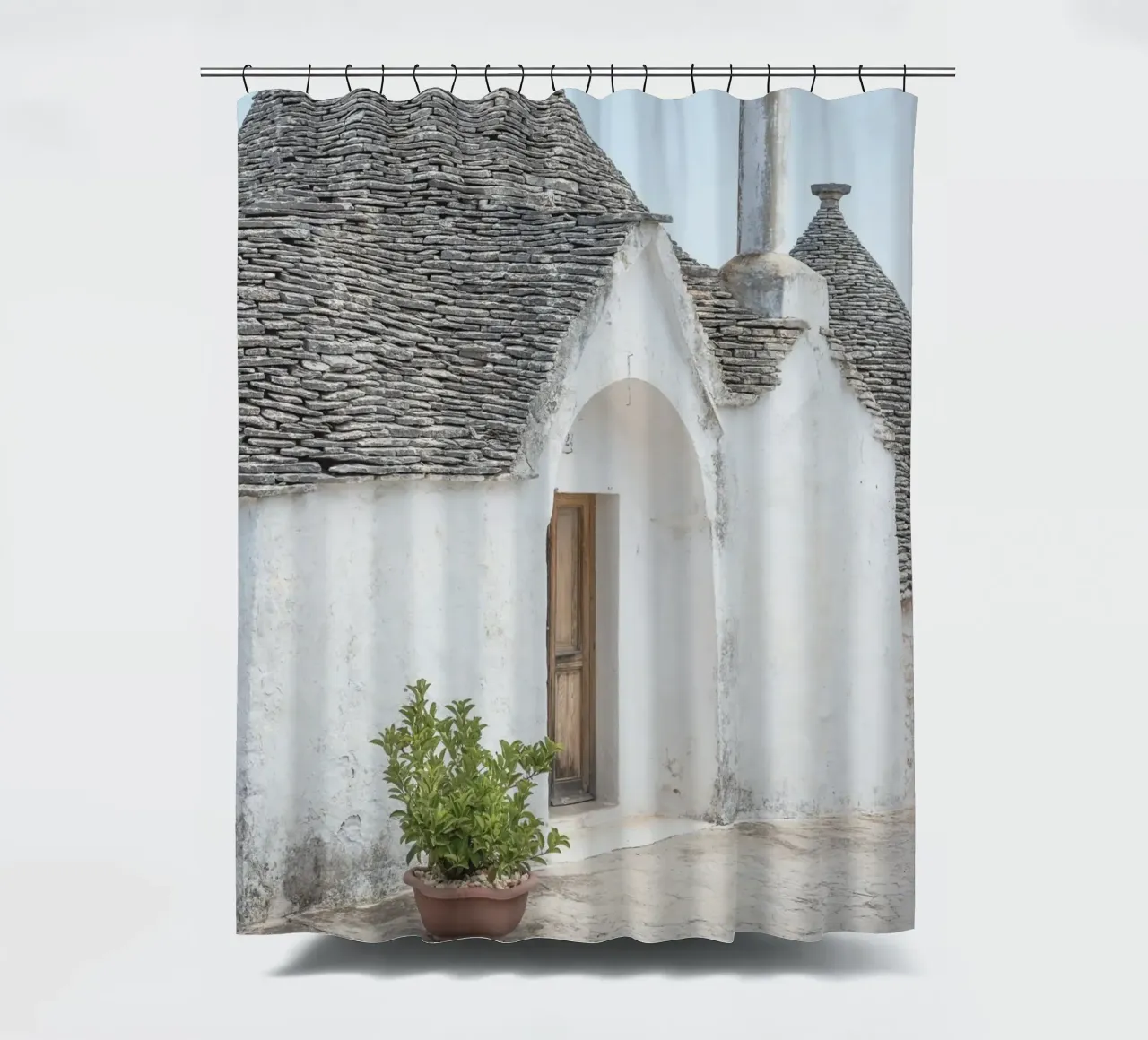 Potted plant and a trullo in Alberobello tenda da doccia da photolovers