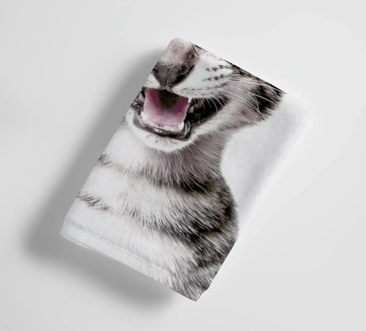 Little Cat asciugamano da bagno da Wouter Rikken