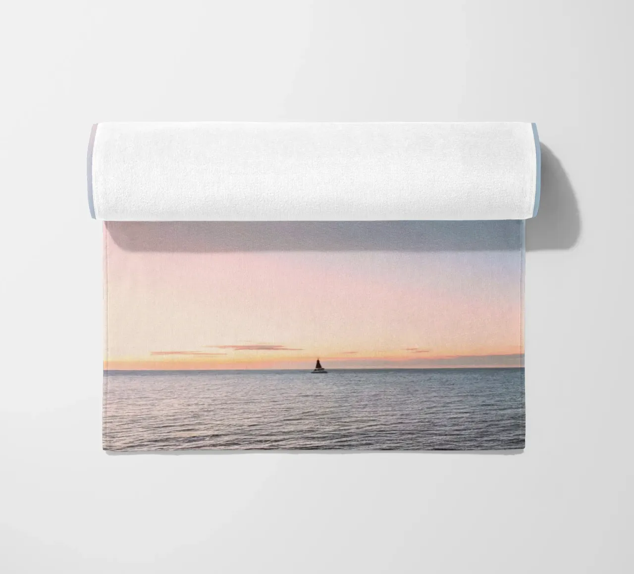 Sail Away to Serenity: Your Daily Dose of Sunset Bliss telo mare da zenitt
