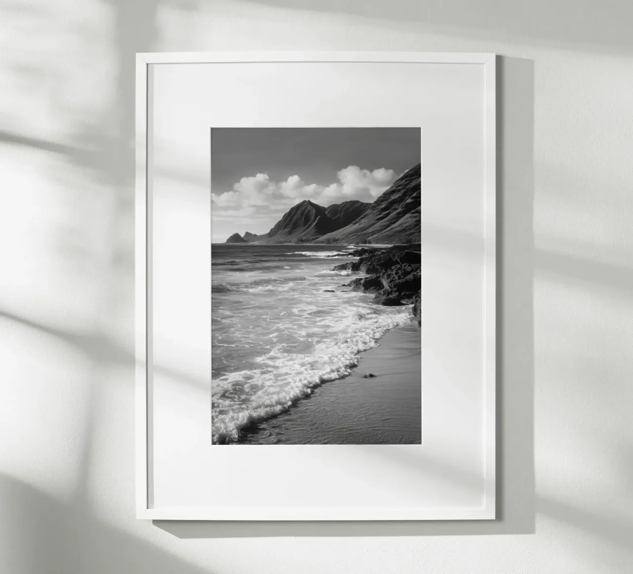 Spiaggia e montagna poster da Indigo Tides Art