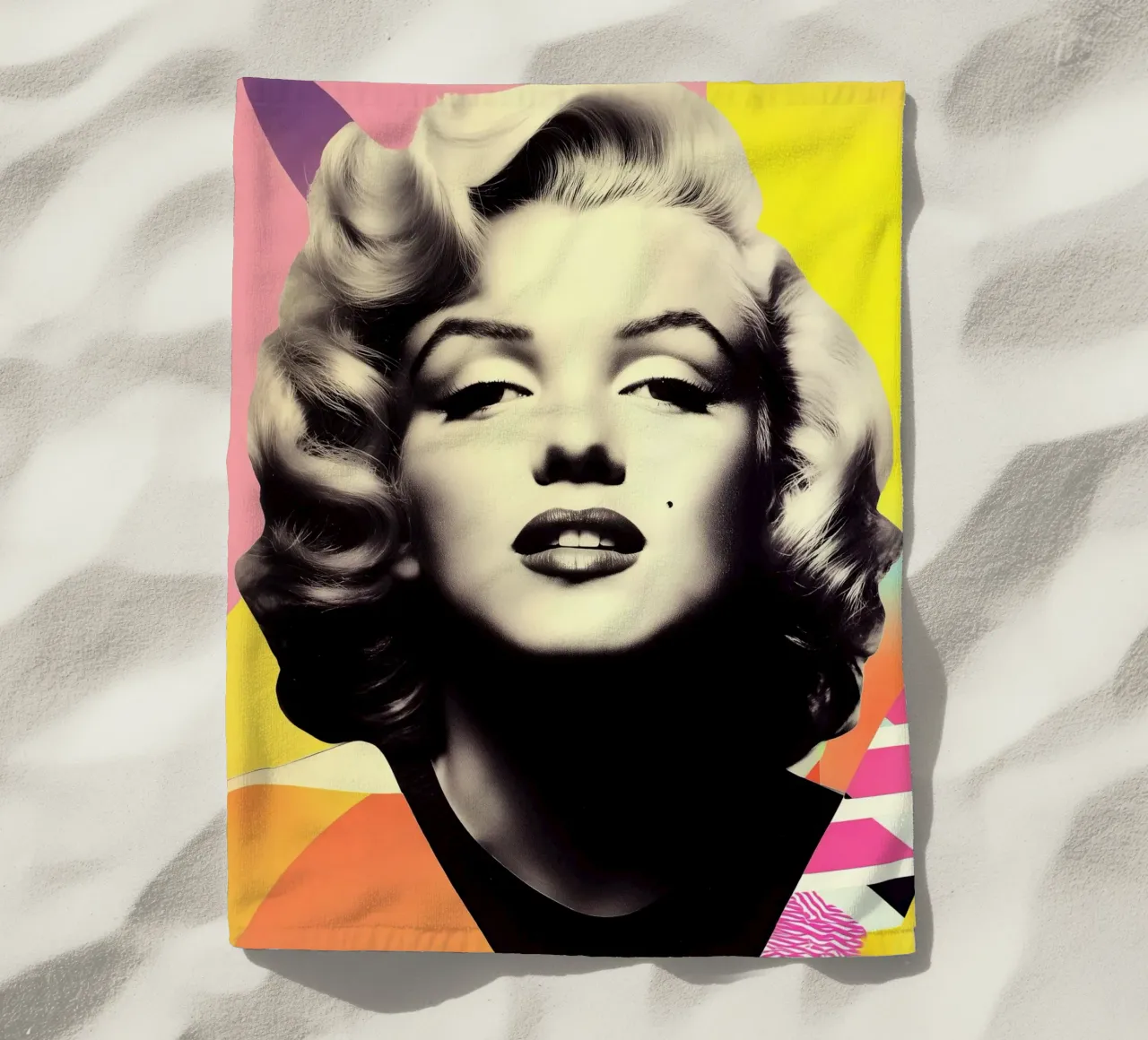 Ritratto di Marilyn Monroe nel design di Memphis telo mare da Autofocus