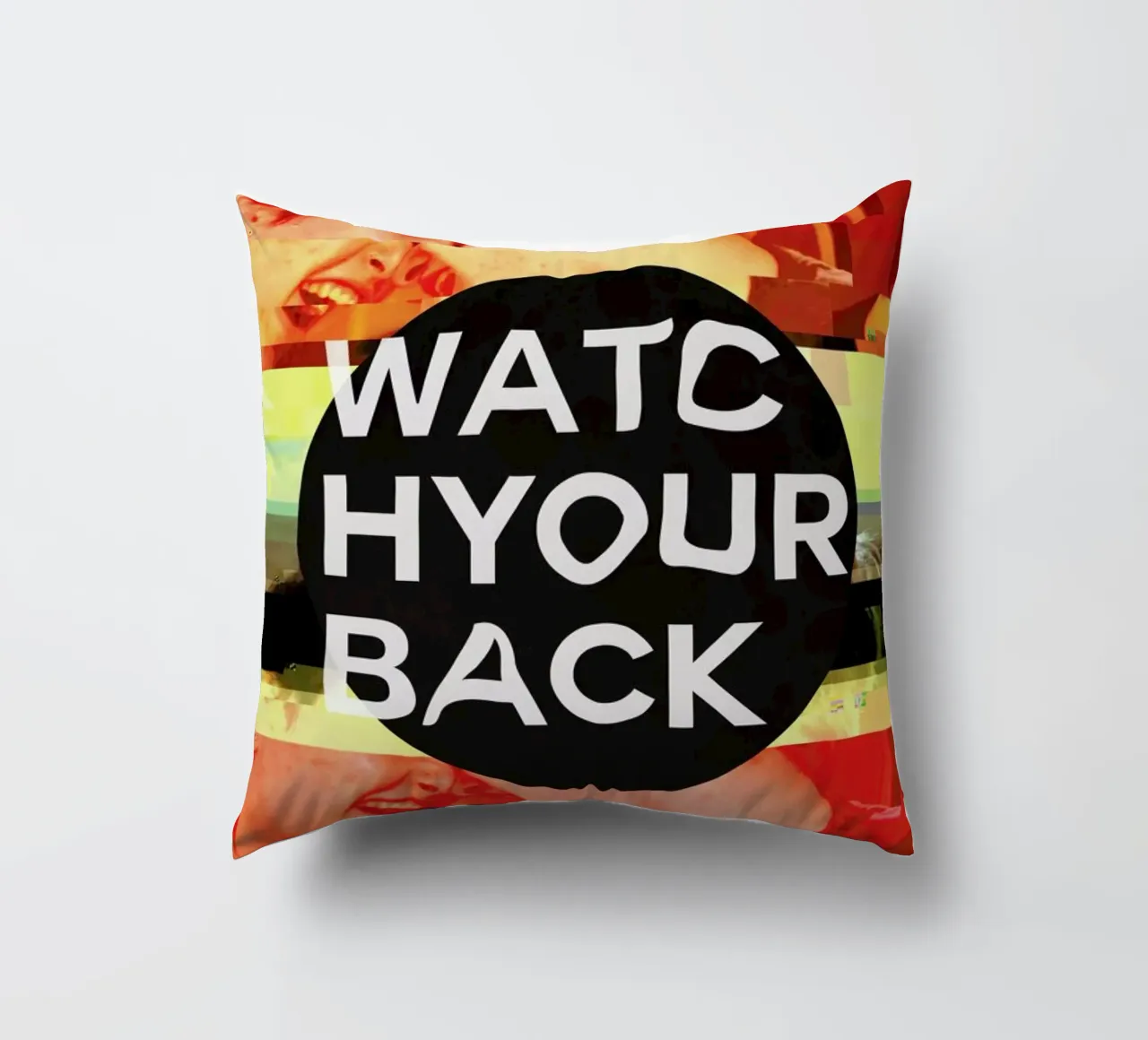 Glitch - Watch Your Back cuscino da Ash Nico