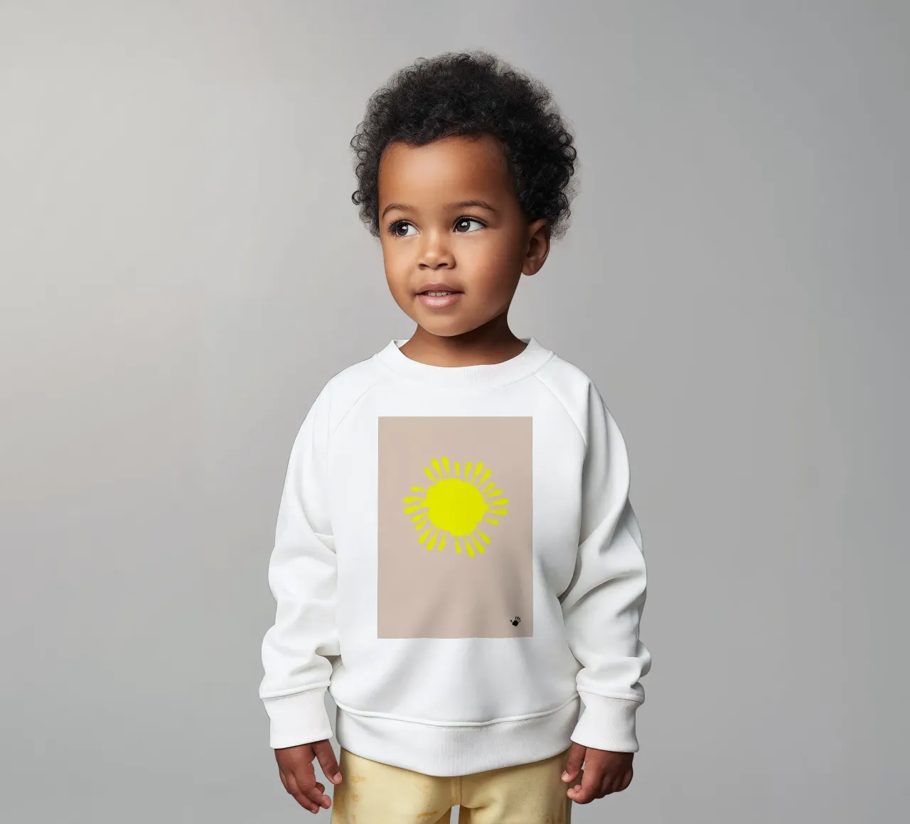 the sun. small hands. (mehrere Varianten verfügbar) felpa neonato da FRICKE DESIGN