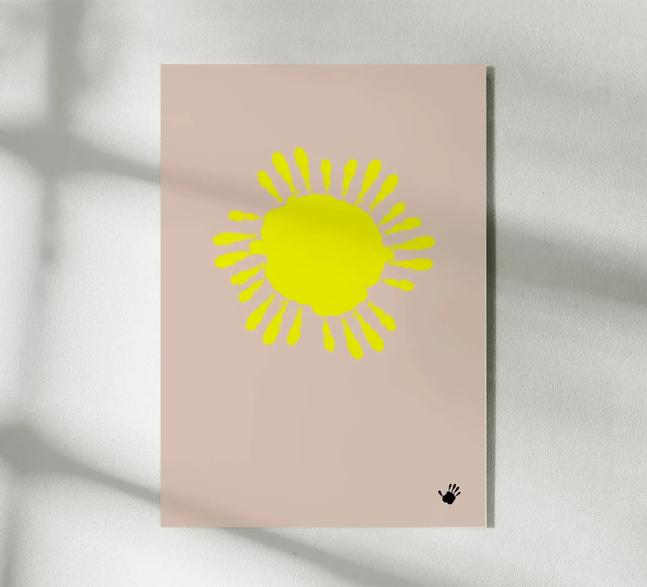 the sun. small hands. (mehrere Varianten verfügbar) plexiglass da FRICKE DESIGN