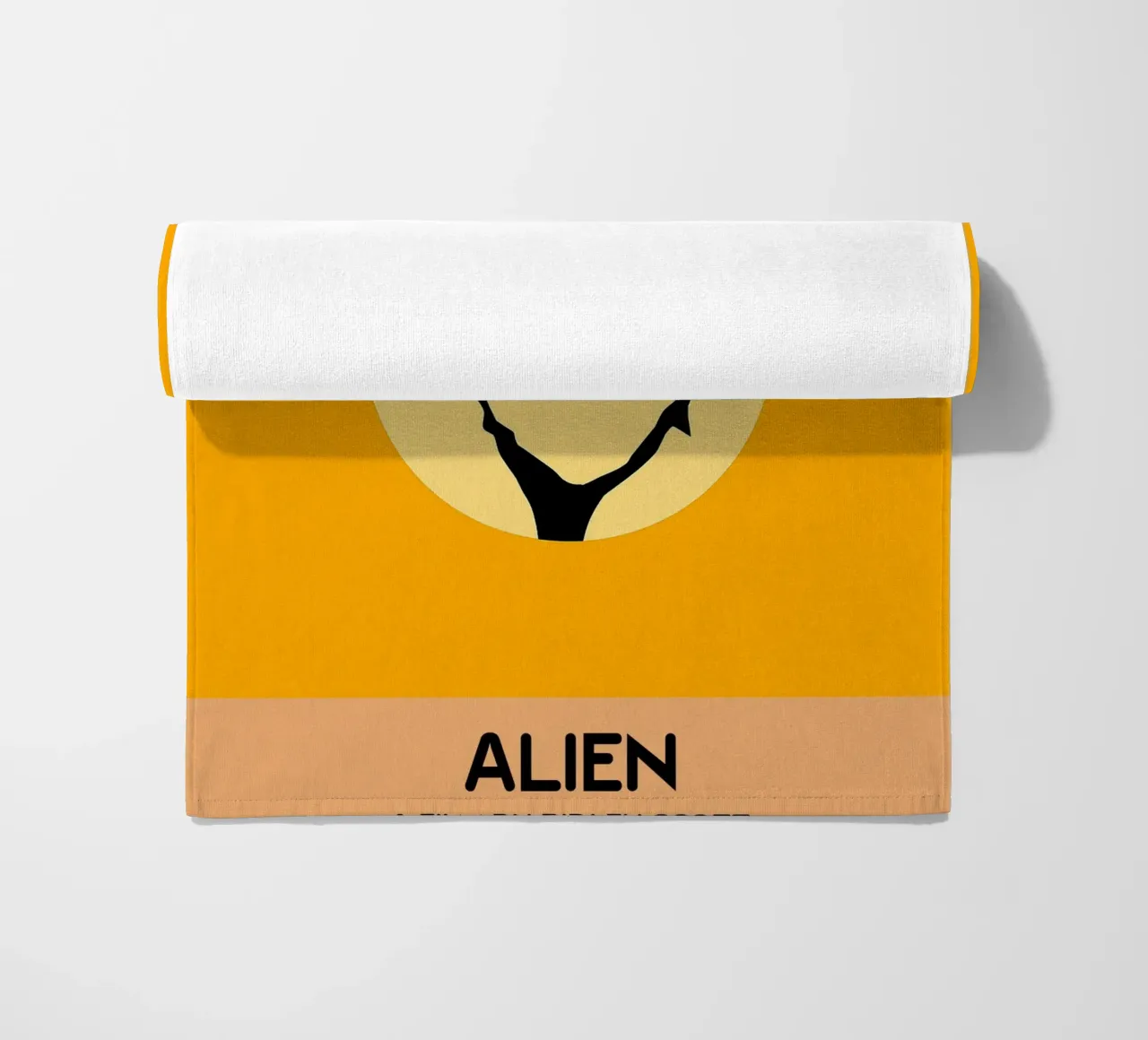 Alien Movie Art Vector Imagination Strandtuch von whitesand