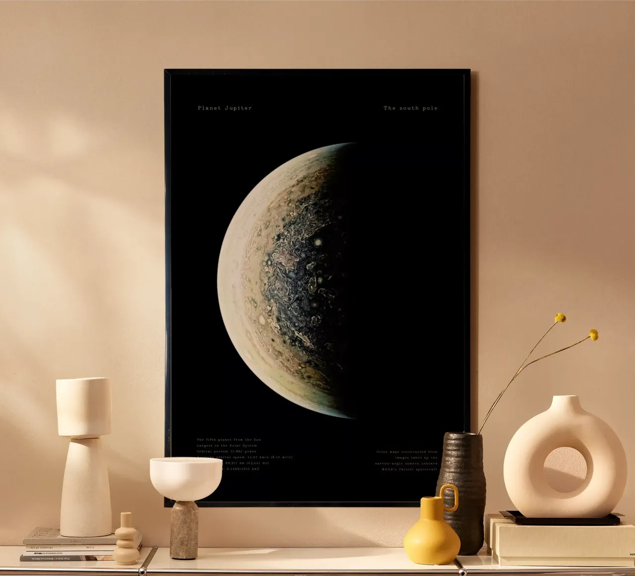 Jupiter's South Pole poster con telaio in plastica da Vintage by JUNIQE