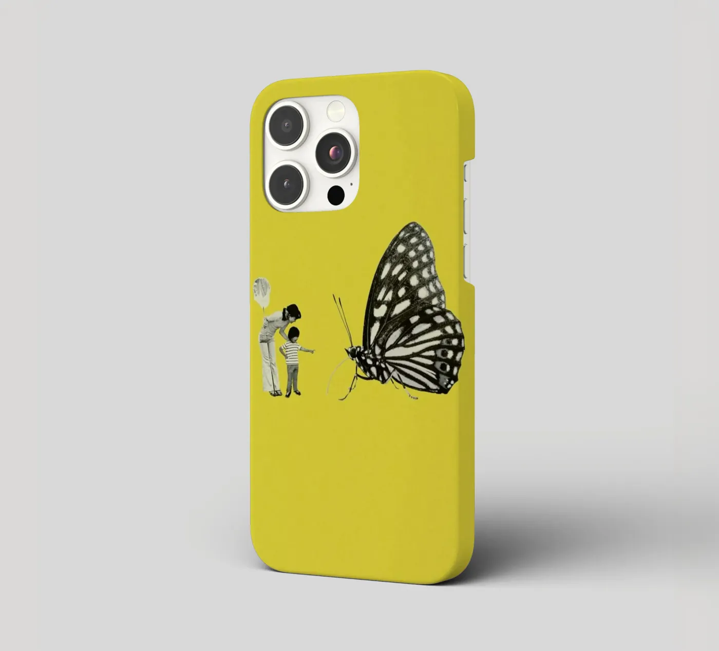 Tiny Animals iphone case by Maarten Léon