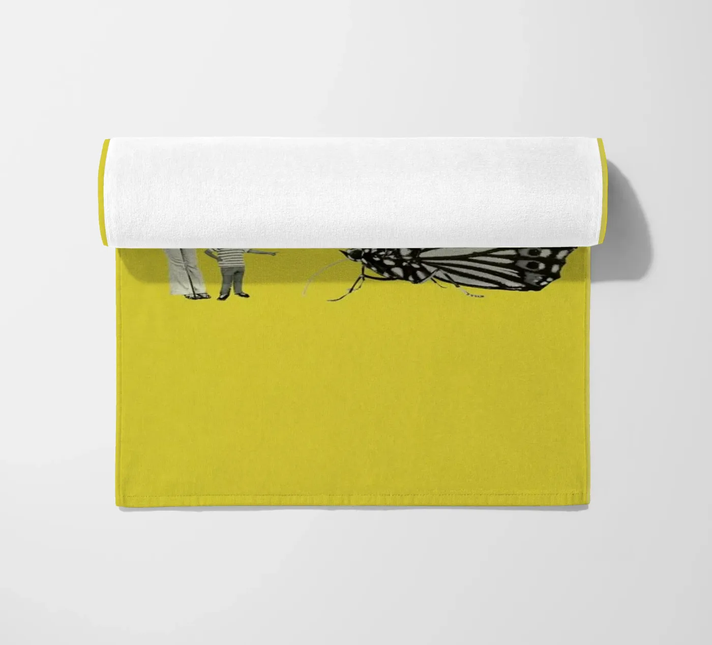 Tiny Animals beach towel by Maarten Léon