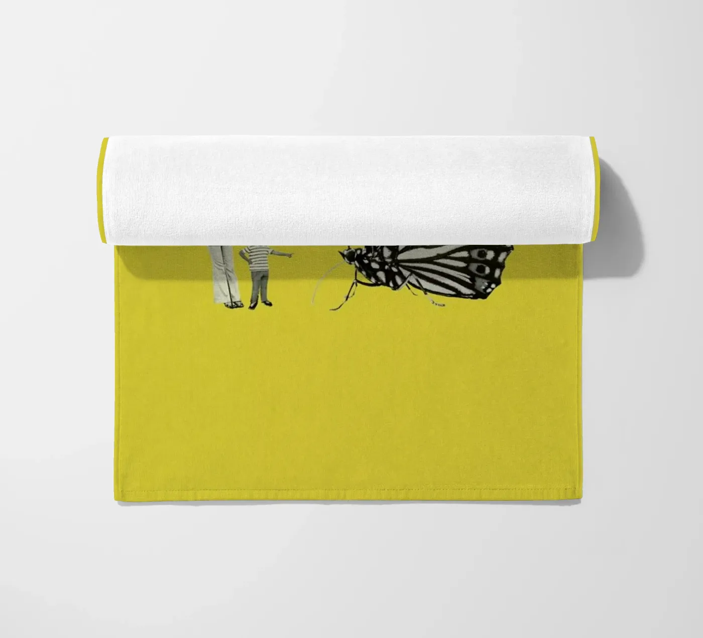 Tiny Animals beach towel by Maarten Léon