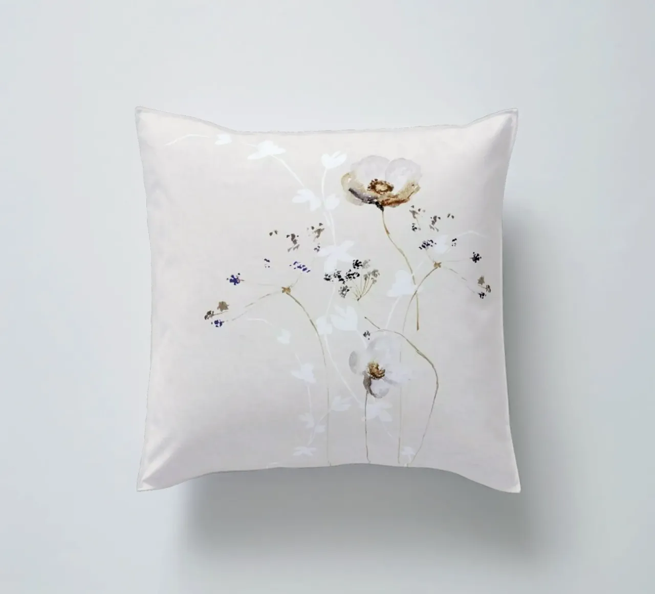 Japanese Ikebana 1 - Blumen Aquarell Blütenkunst kussen van Monika Strigel