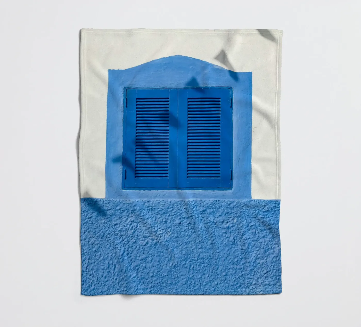 Fenster mit klaren Linien Fleecedecke von Bleu