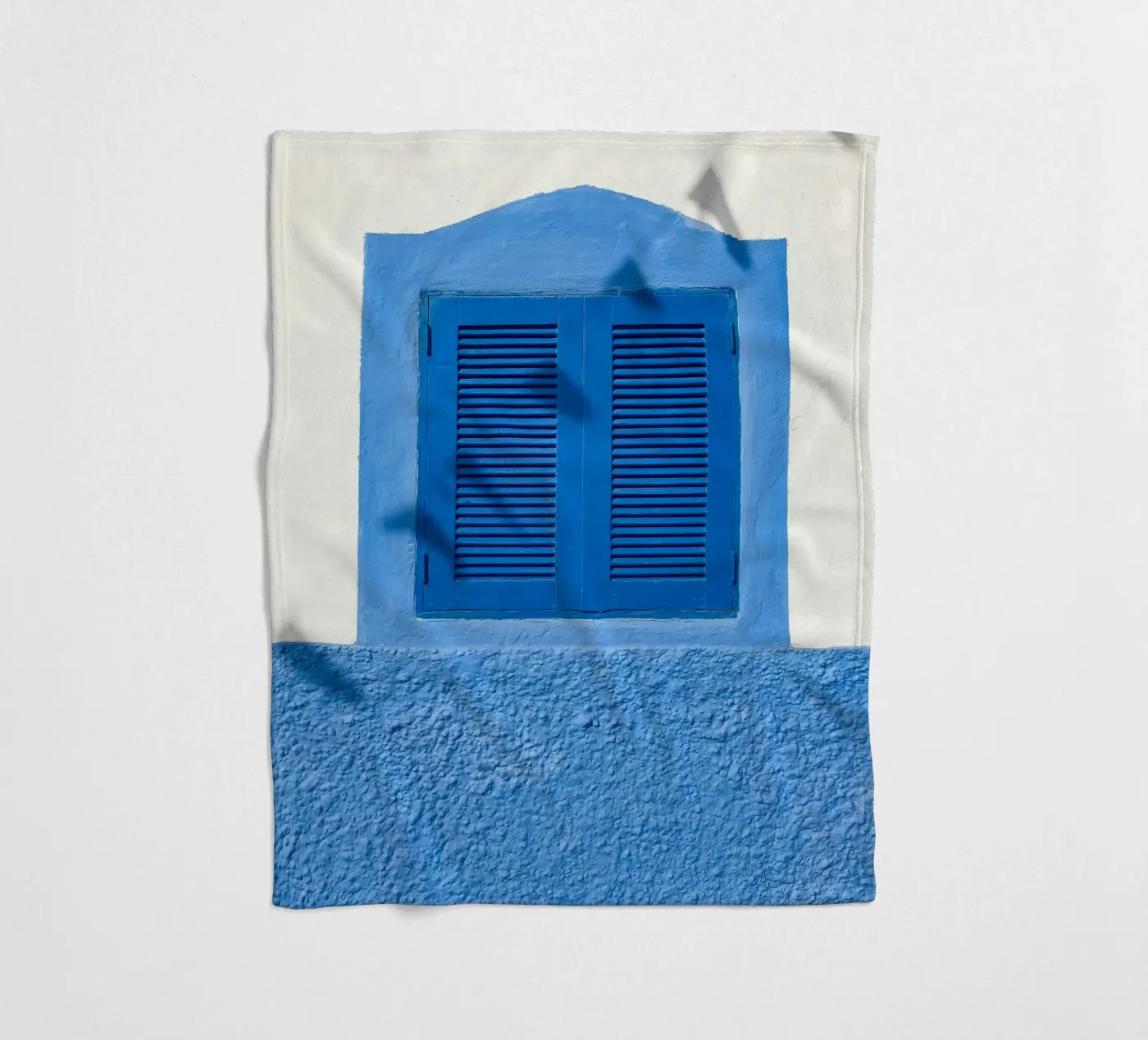 Fenster mit klaren Linien Fleecedecke von Bleu