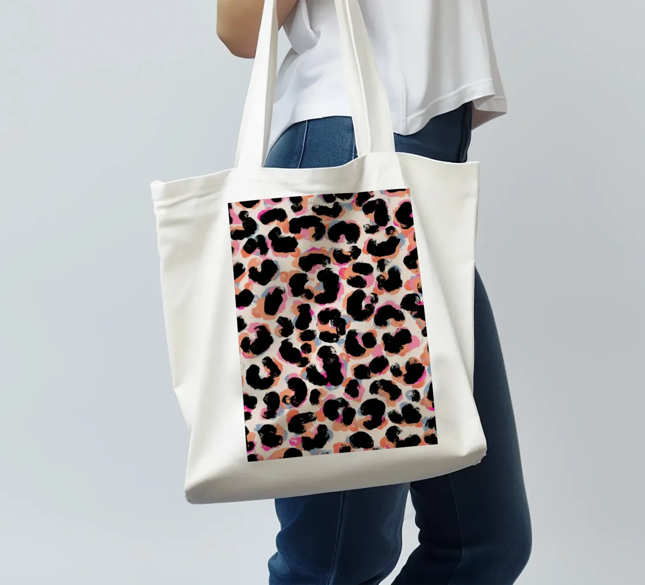 Cool Leo tote bag by treechild