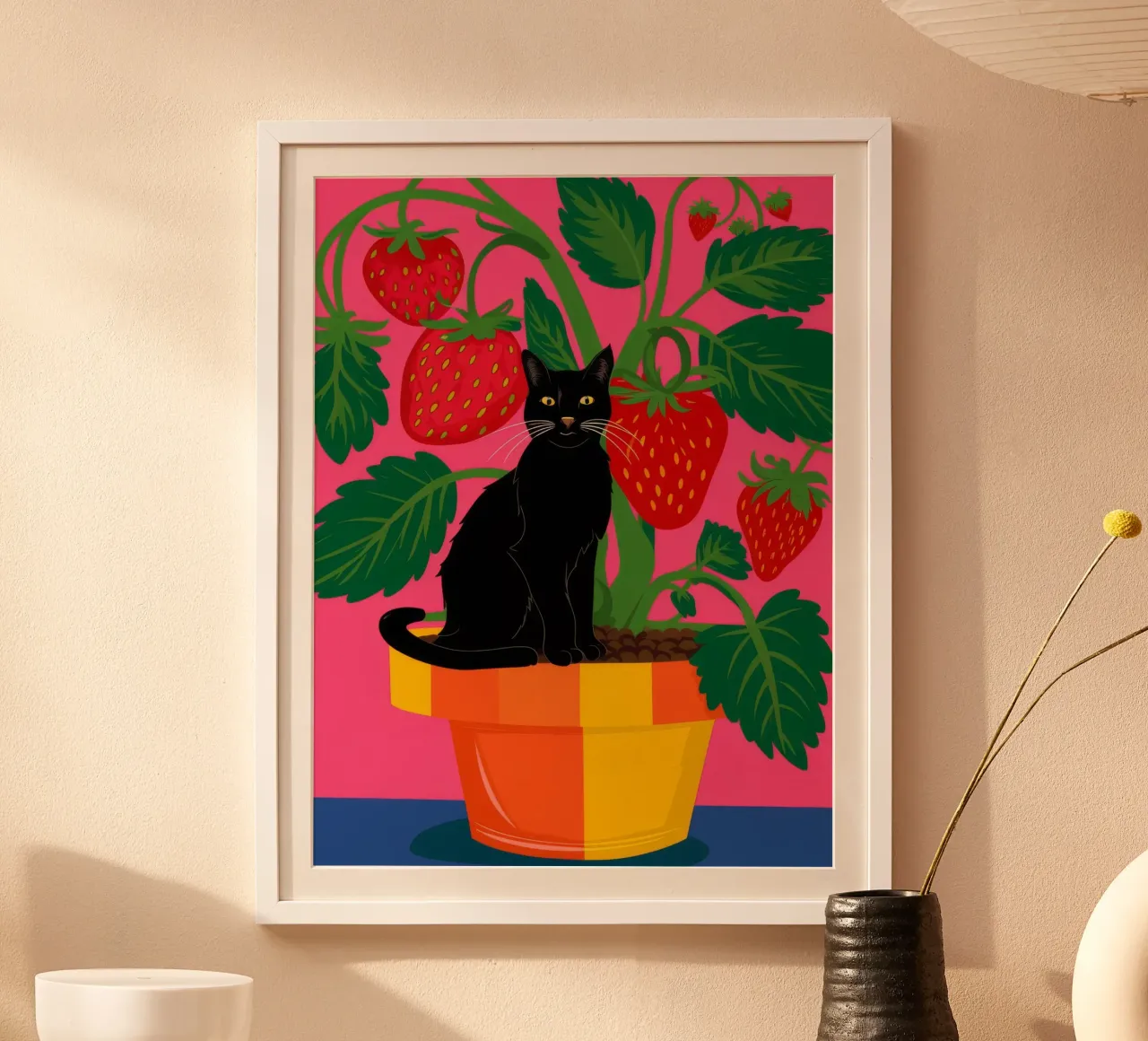 Amico felino alla fragola poster con telaio in legno da Pake Nebula