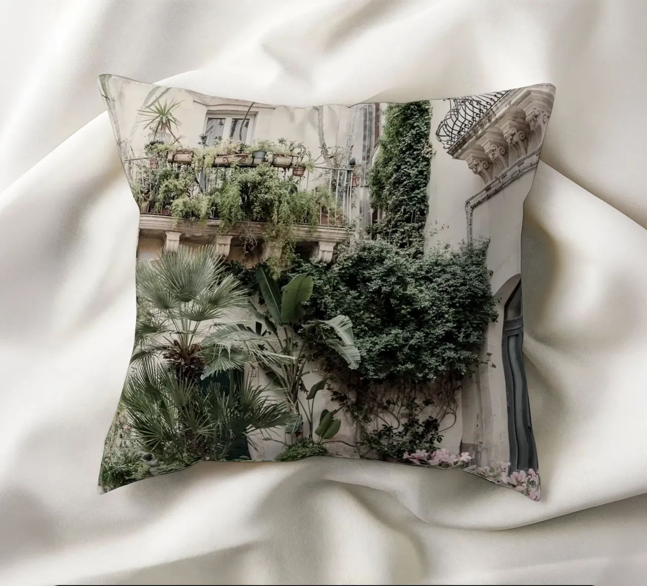 Botanical scene in Sicily cuscino da photolovers
