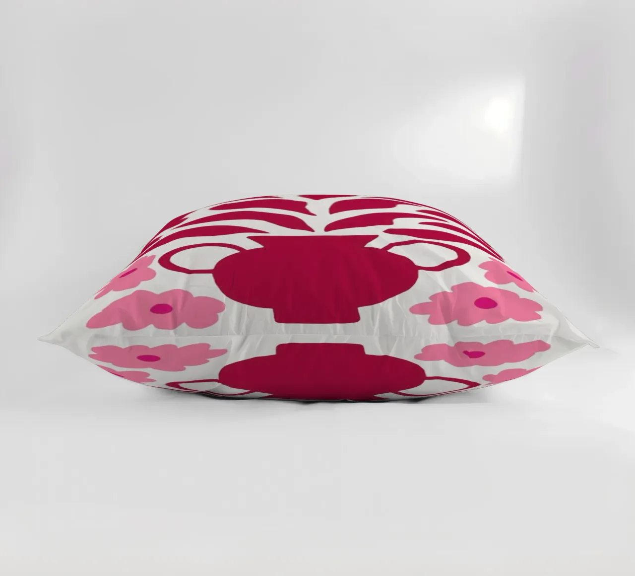 Myrtle in a Vase Viva Magenta cuscino da Studio One