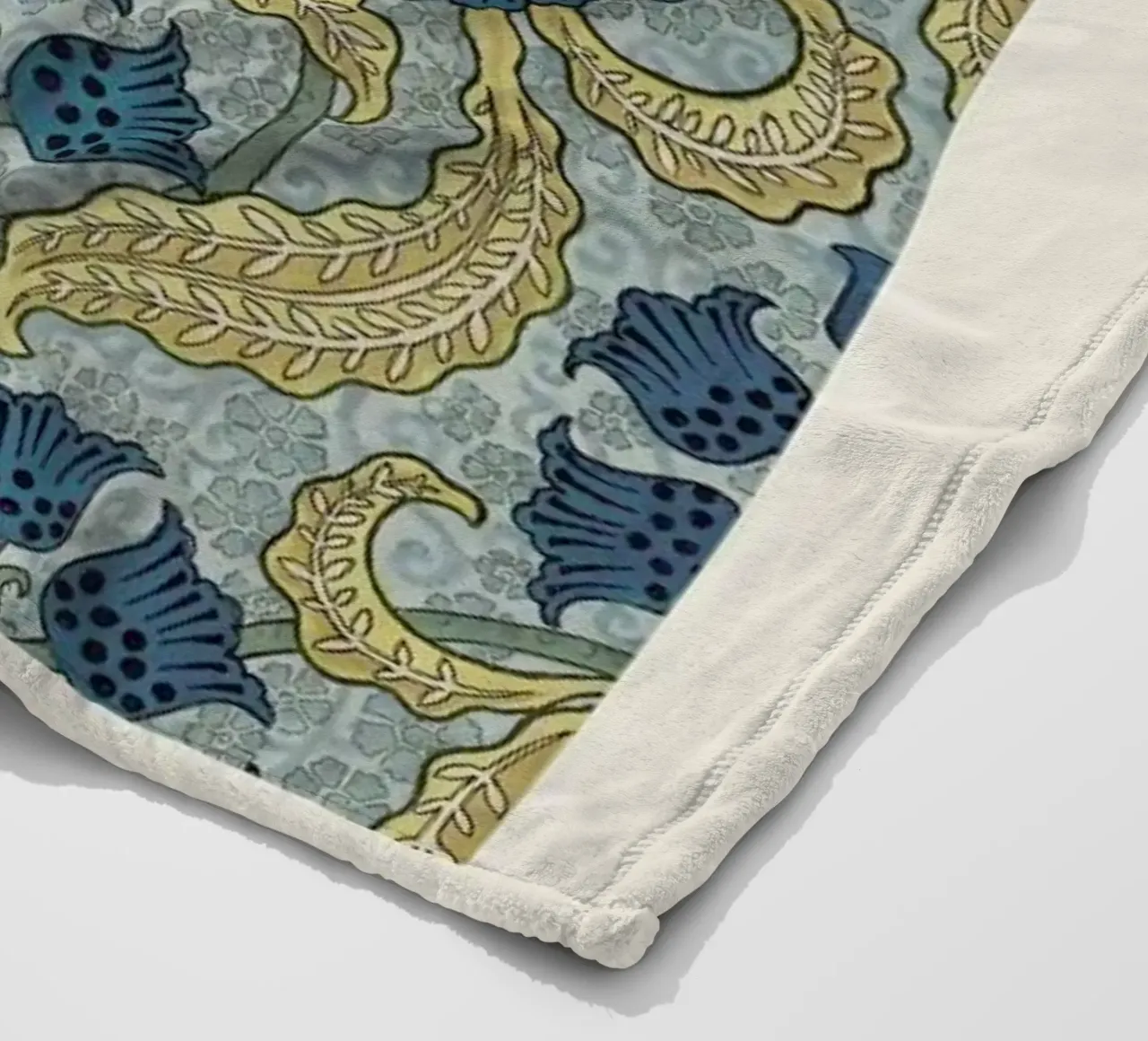 Grasset - Lily of the Valley coperta in pile da Vintage by JUNIQE