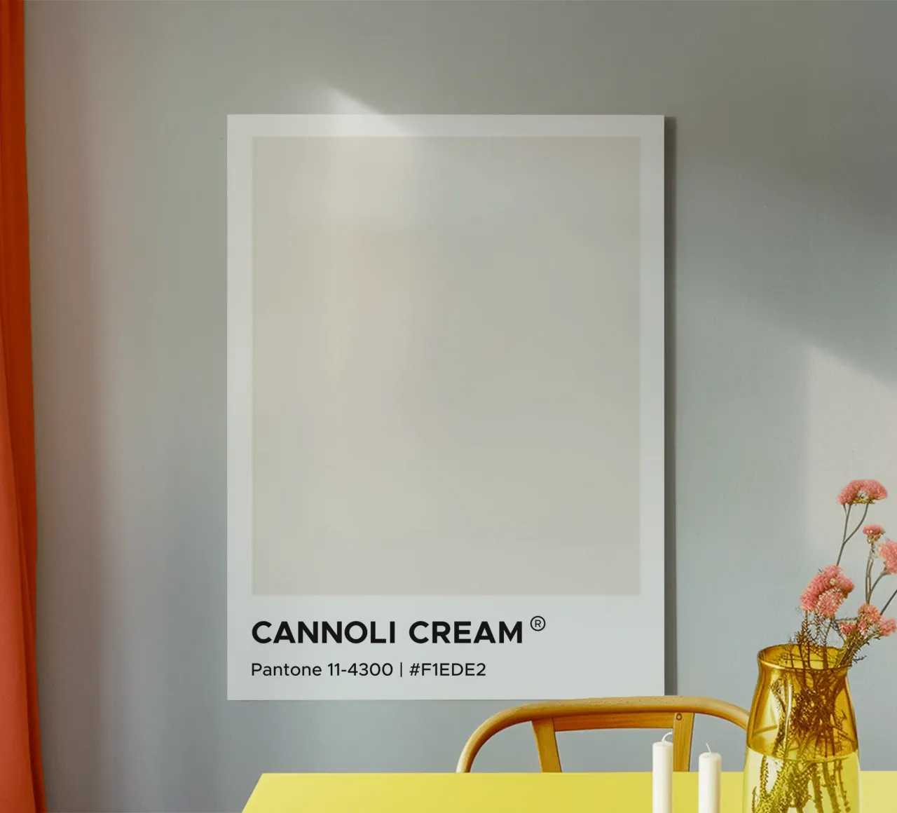 Cannoli Cream Pantone tela con Cornice a cassetta da Paigaam Studio