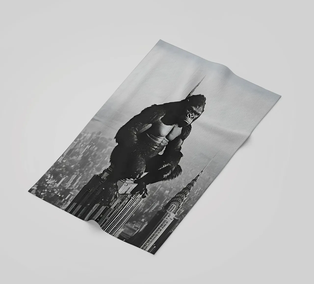 King Kong nella Torre telo mare da christal shop
