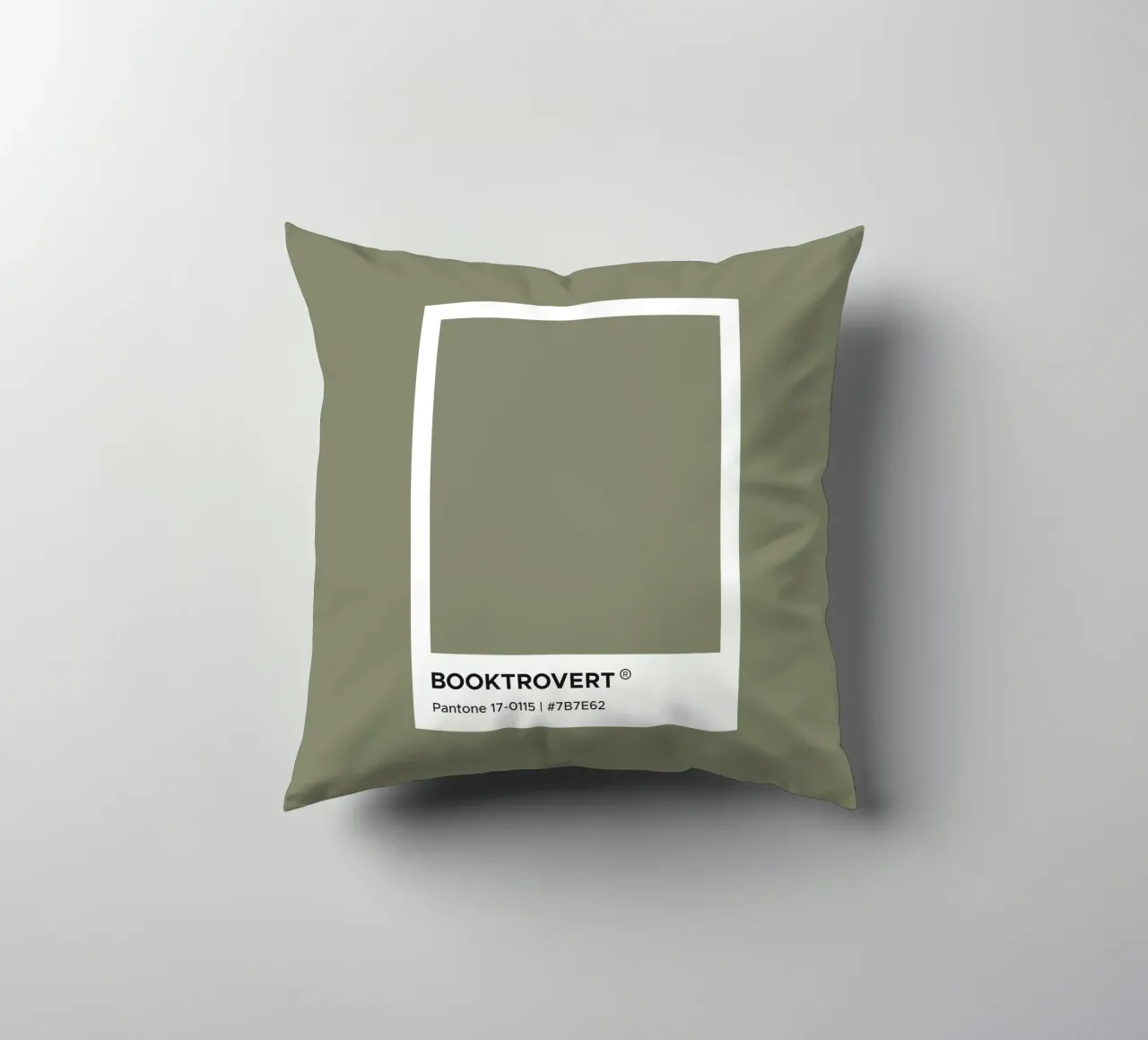 Pantone Booktrovert cuscino da Paigaam Studio