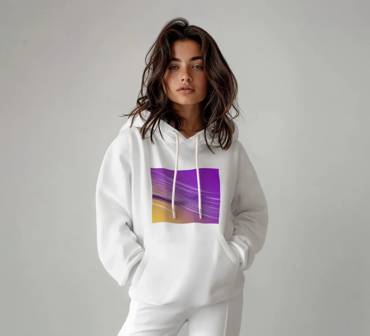 composizione di linee morbide e fluide in viola e giallo felpa con cappuccio da DesignDoodle