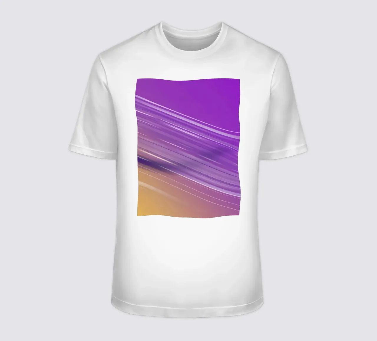 composizione di linee morbide e fluide in viola e giallo t-shirt da DesignDoodle