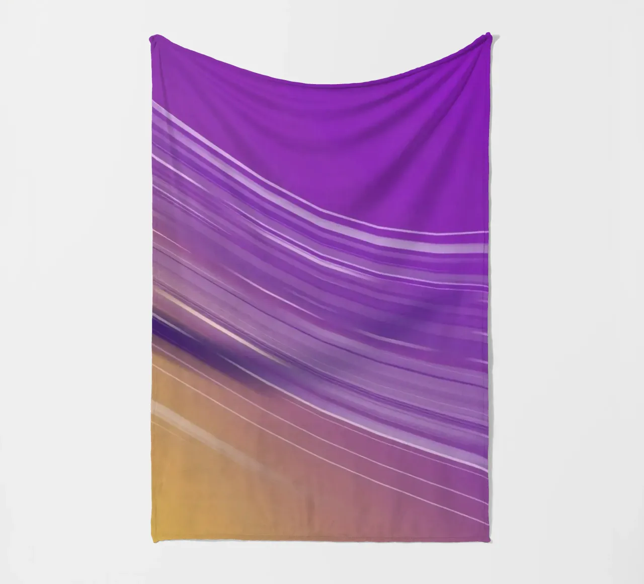 composizione di linee morbide e fluide in viola e giallo coperta in pile da DesignDoodle