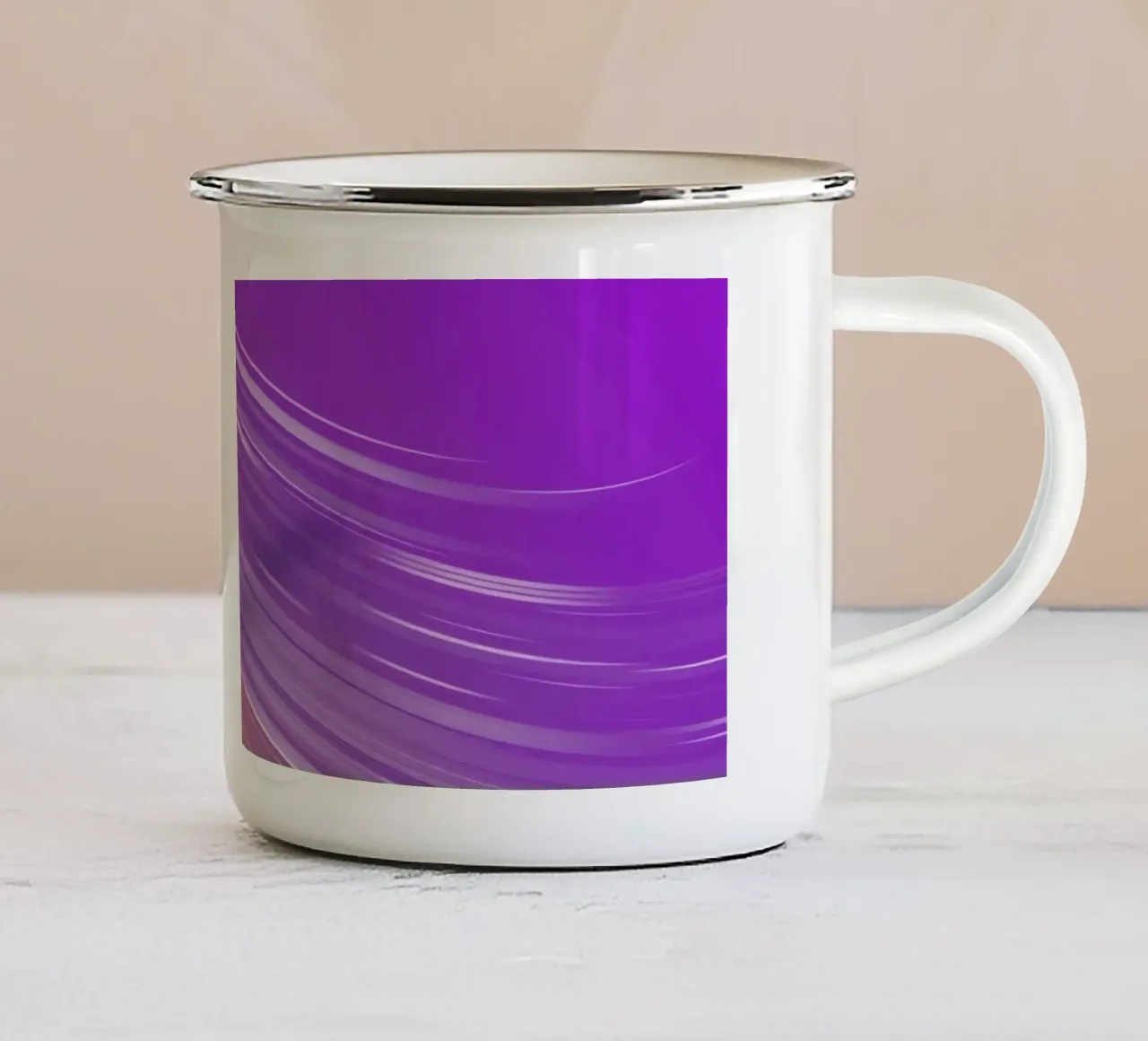 composizione di linee morbide e fluide in viola e giallo tazza in smalto da DesignDoodle