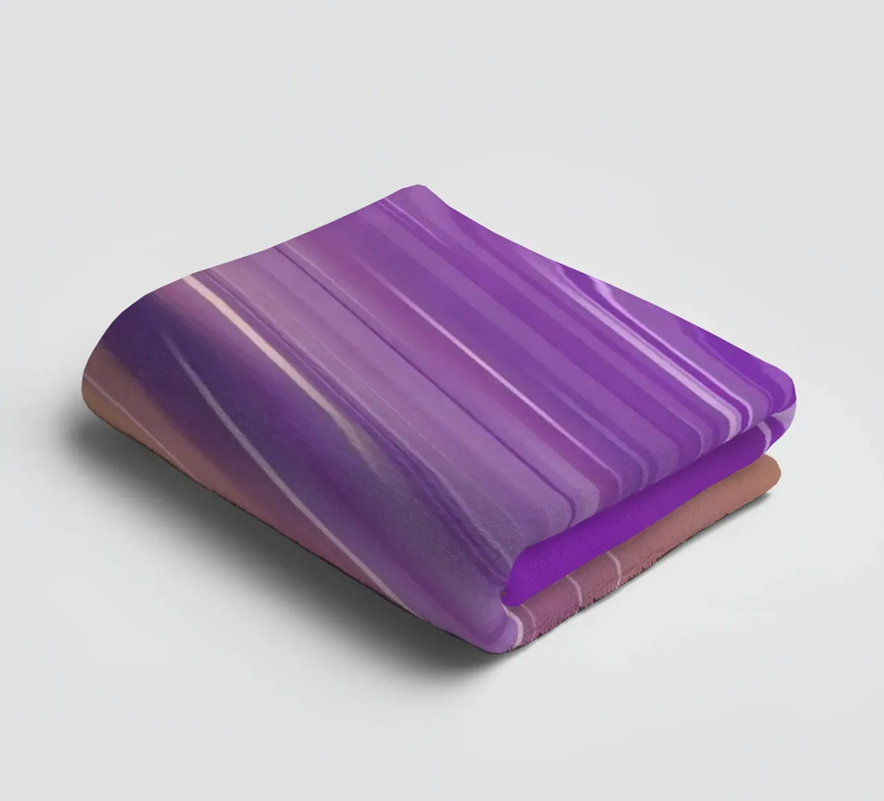 composizione di linee morbide e fluide in viola e giallo asciugamano da bagno da DesignDoodle