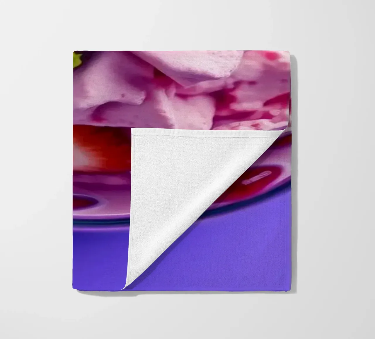 Dessert colorato con fragole e lamponi telo mare da DesignDoodle