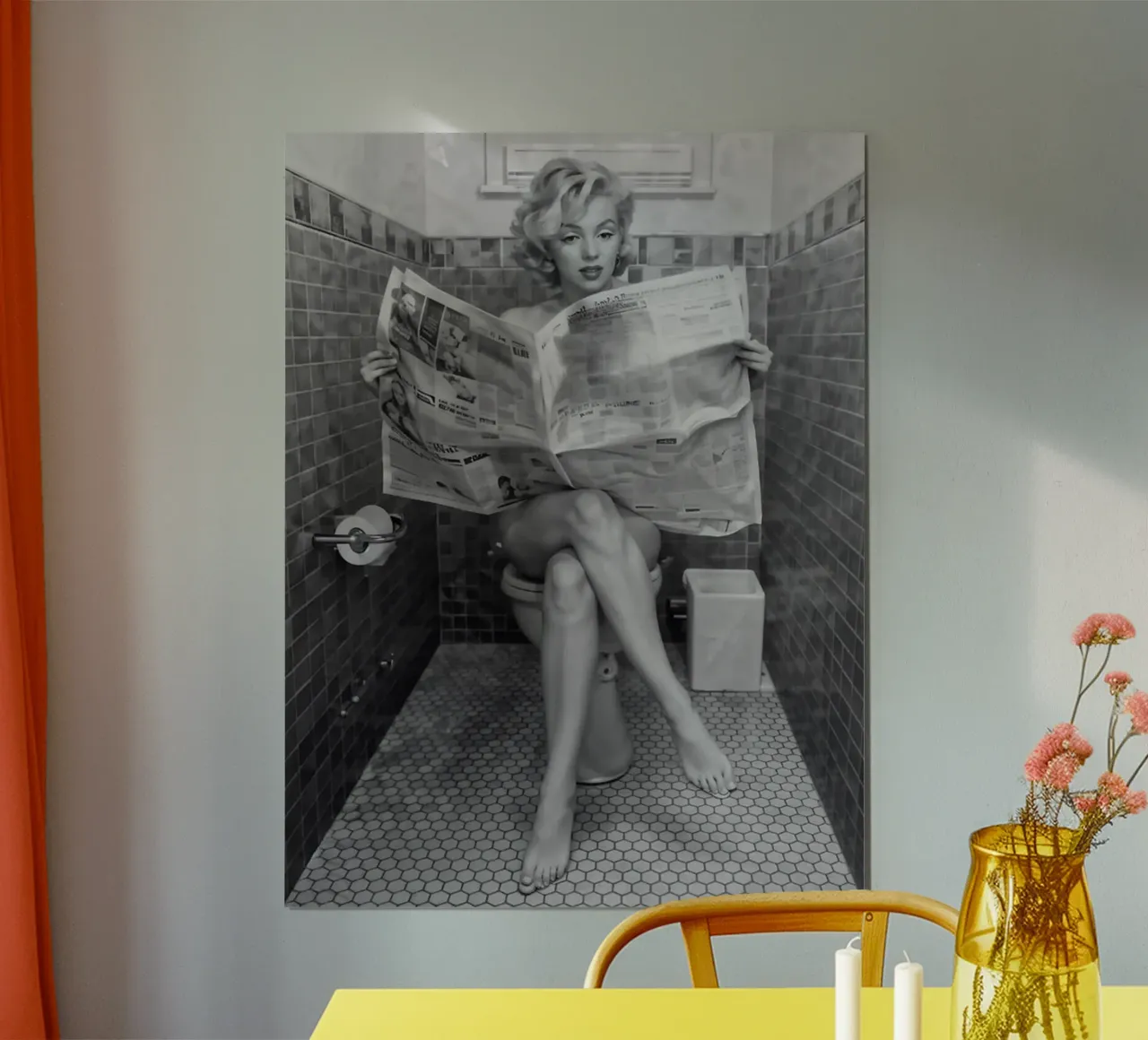 Mujer leyendo en el retrete poster de Betty Shops