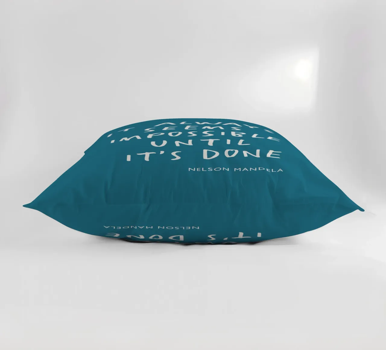 Cela semble toujours impossible jusqu'à ce que ce soit fait Typographie Imprimé coussin de THE MOTIVATED TYPE