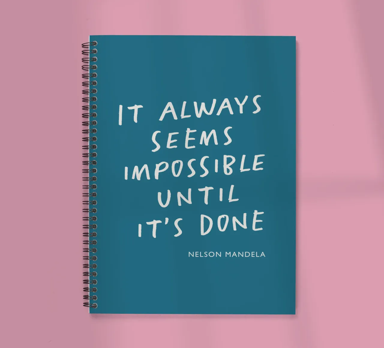 Cela semble toujours impossible jusqu'à ce que ce soit fait Typographie Imprimé carnet à spirale de THE MOTIVATED TYPE