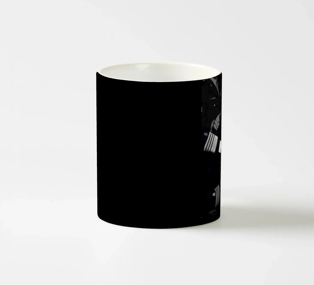 Le belle donne fumano tazza in ceramica da Lorraine Mooore
