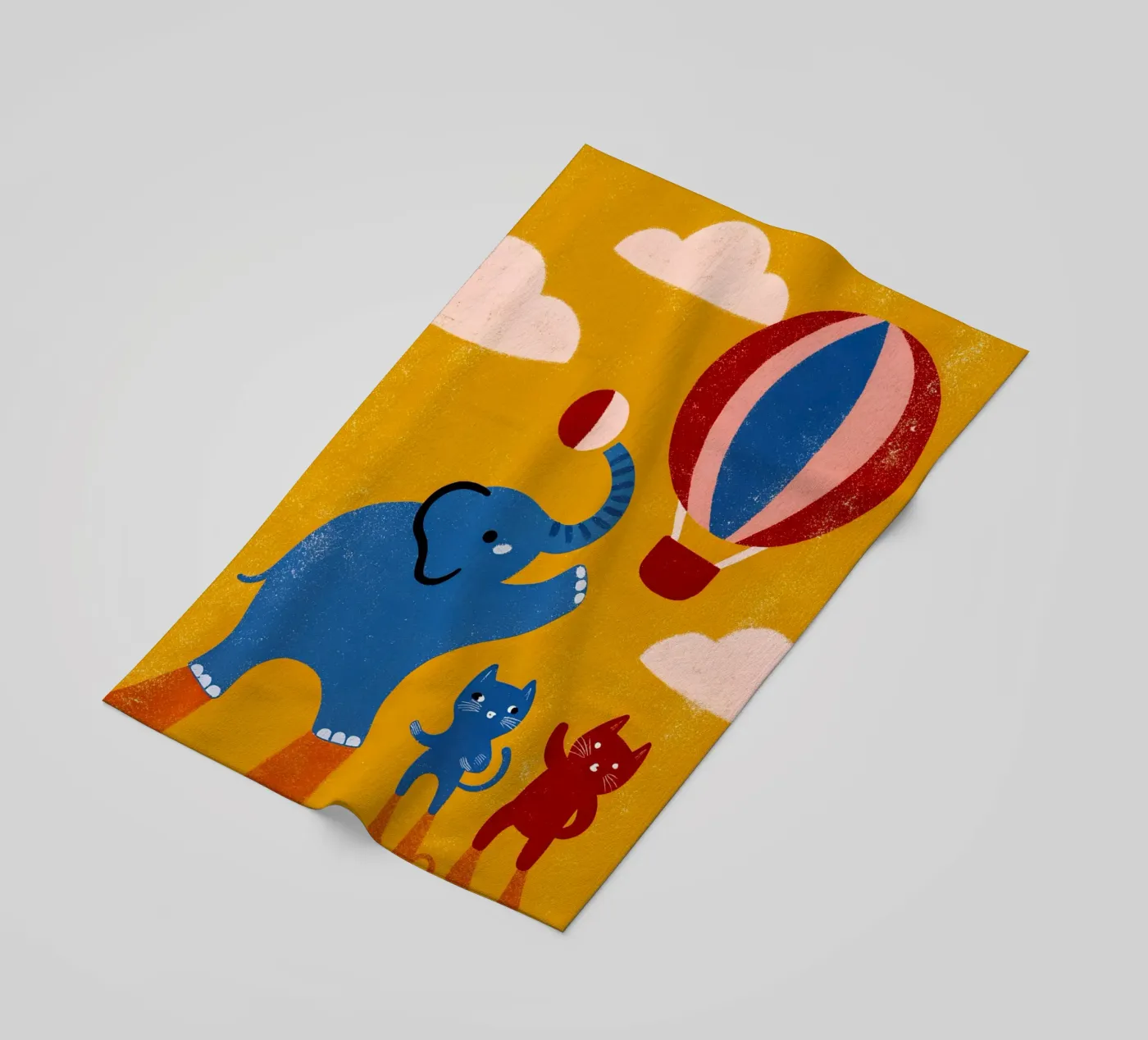 Elefante e gatto telo mare da THE LATEST SHOP