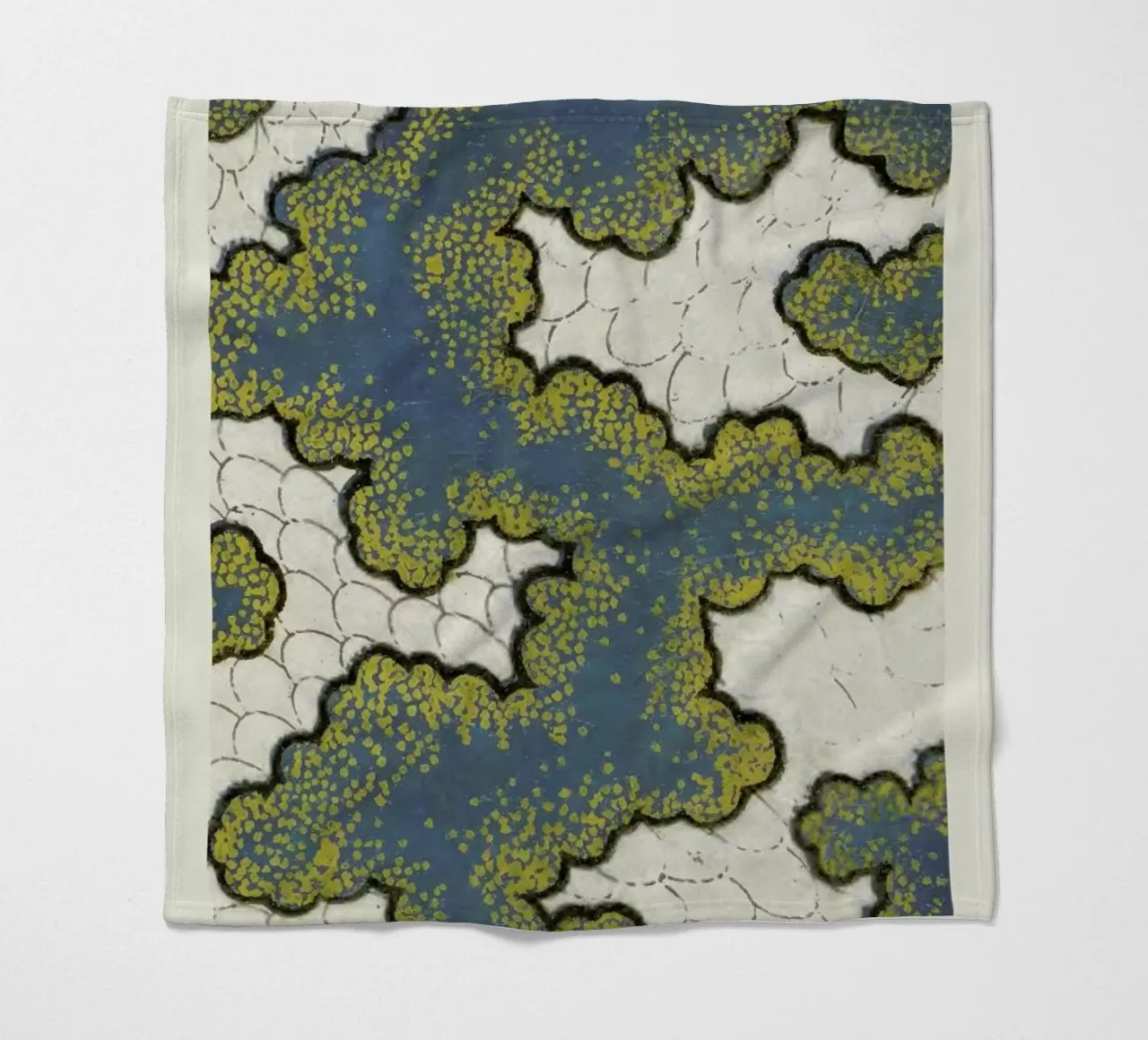 Shin-Bijutsukai - Pattern Fleecedecke von Vintage by JUNIQE