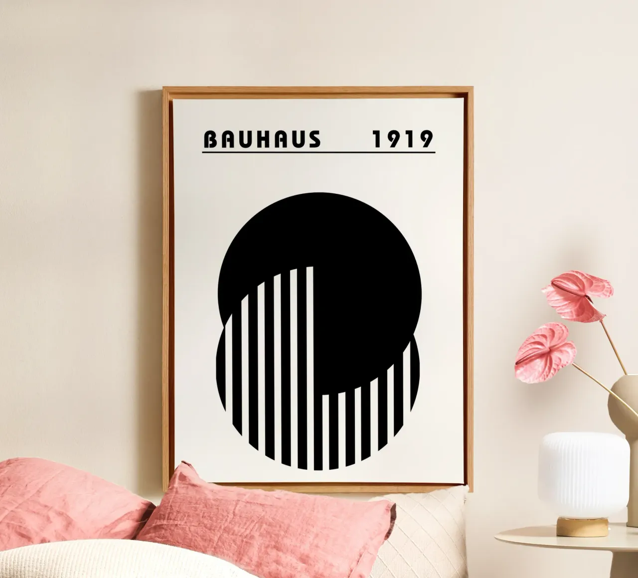 Bauhaus Poster 1919 Minimal Schwarz Weiß Leinwand mit Schattenfugenrahmen von Studio Vibe