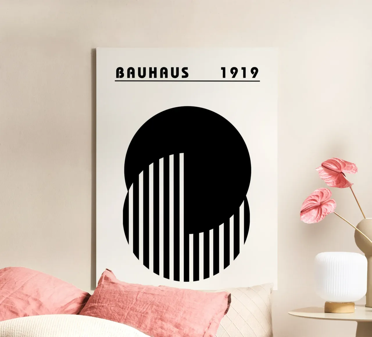 Bauhaus Poster 1919 Minimal Schwarz Weiß Leinwand mit Schattenfugenrahmen von Studio Vibe